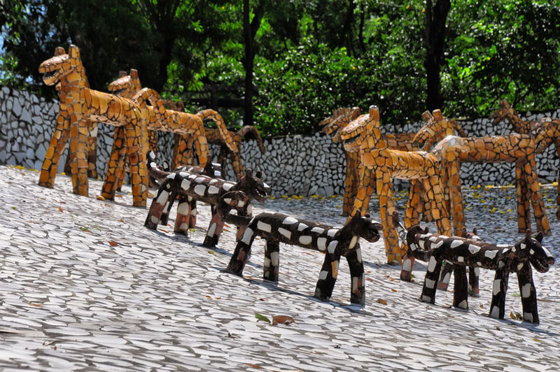 File:Mosaic Dogs (7620836194).jpg