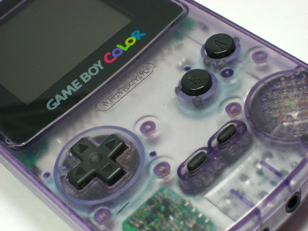 1280px-Nintendo_gameboy_colour_clear_plastic_shell_Dec2007.jpg