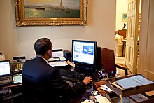 President of the United States Barack Obama using FusionCharts on the Federal IT Dashboard. Obama testing the Federal Government IT Dashboard.jpg