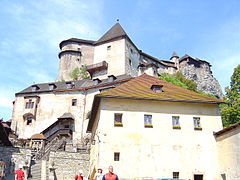 Oravsky castle.jpg