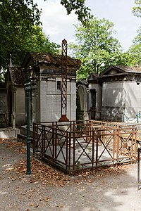 Père-Lachaise - Divizia 44 - Ferrero-Fieschi 01.jpg