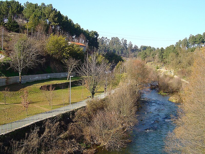 File:Parque de Codessais - Vila Real - Portugal (290451429).jpg