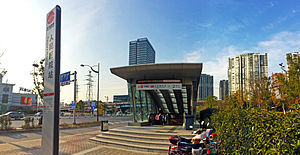 Халықтық аурухана бекеті - Wuxi Metro.JPG