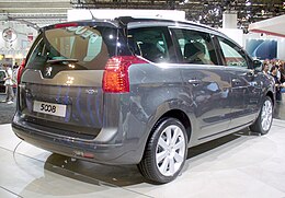 260px-Peugeot_5008_Heck