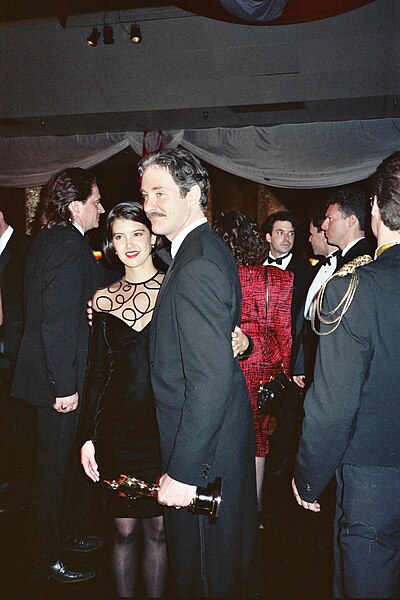 File:Phoebe Cates, Kevin Kline (2072029906).jpg