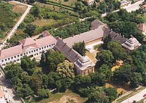 Podmaniczky Mansion, aerial photo, Aszód.jpg