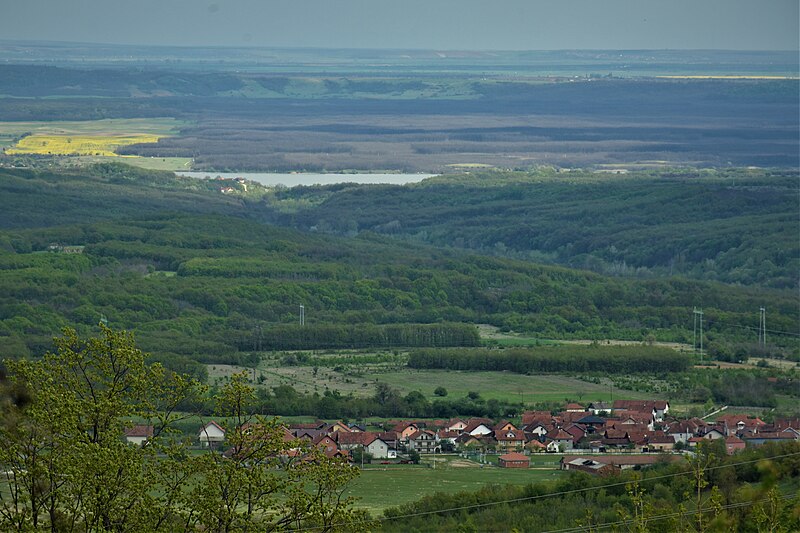 File:Podvrška - panorama 2.jpg