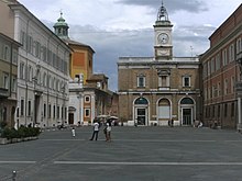 Piazza del Popolo, Ostseite