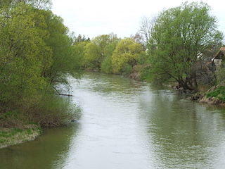 <span class="mw-page-title-main">Rába</span> River in Austria and Hungary