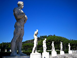 Statues d'athlètes du stade des Marbres.