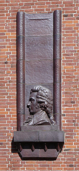 File:Rostock Mozart.jpg