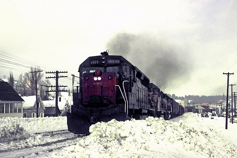 File:SP 8898 leaving Truckee WB Jan 68x (6802452112).jpg