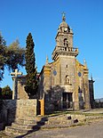 San Vicente de Mañufe, igrexa e cruz de pedra.JPG