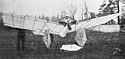 Santos-Dumont n°19 devant L'Aérophile novembre 1907 (niveaux de gris, contraste).jpg