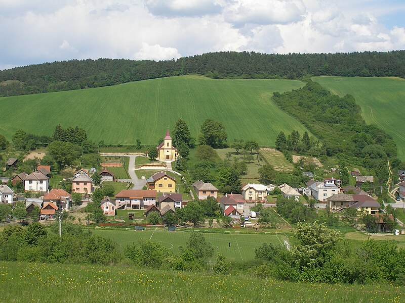 File:SedliceChurch12Slovakia11.JPG