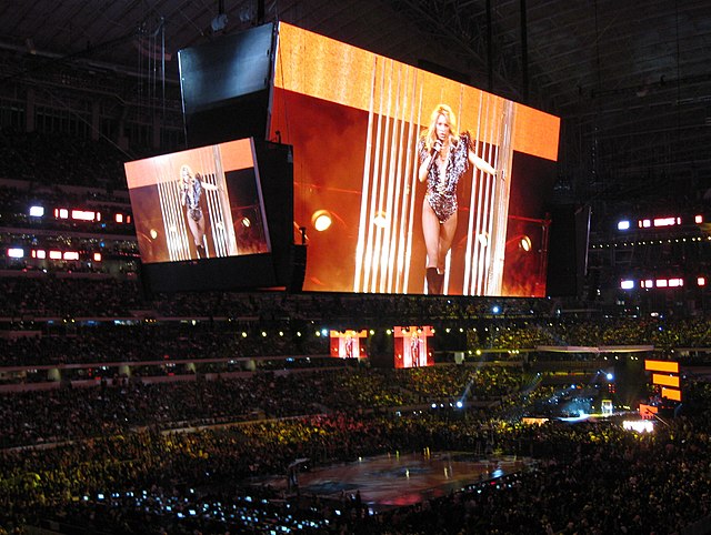 Shakira performing "She Wolf" at the 2010 NBA All-Star Game