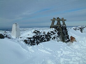 Vista del marker geodetico e della scaletta in alto.