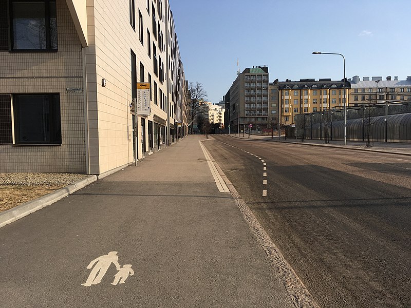 File:Sidewalk and bus stop pavement marking (43966547644).jpg