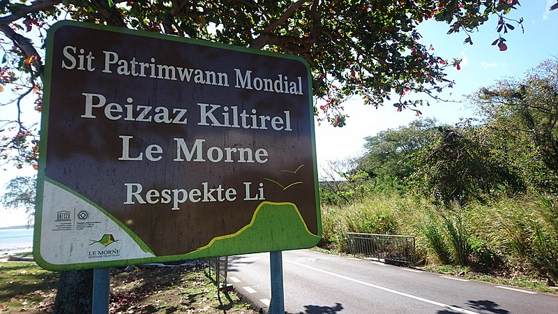 Archivo:Sign in Mauritian Creole.jpg