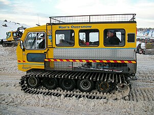 En snøbuss for skiløperne i Snowy Mountains, Australia