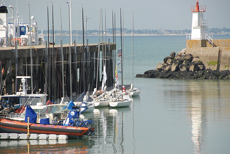 File:Société des Régates de Saint Pierre Quiberon (SRSP).jpg