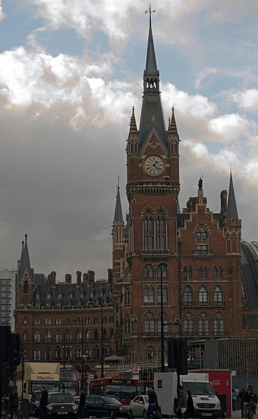 File:St Pancras Station - geograph.org.uk - 3705920.jpg