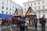 Stand Bier auf dem Weihnachtsmarkt Wittelsbacherplatz