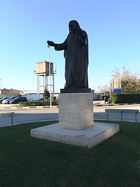 Statue of Mother Teresa in Tirana