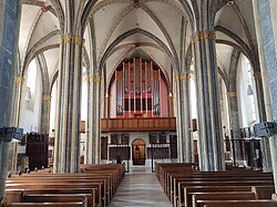 Stiftskirche Laufen Innenraum 2.jpg