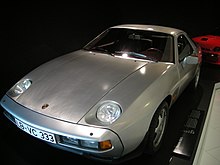 Stuttgart_Jul_2012_34_%28Porsche_Museum_-_1983_Porsche_928_S%29.JPG