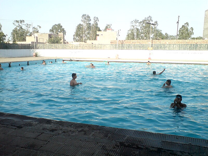 File:Swimming Pool, Sector 14.JPG