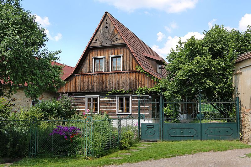 File:Týniště nad Orlicí, Křivice, house No 43.jpg