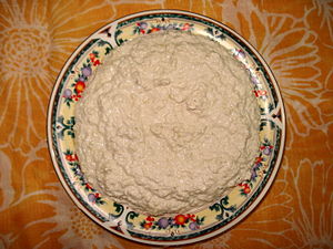 Tahini with oil.JPG