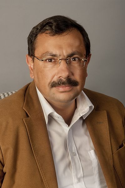 File:Tarek-kamel-portrait-092012-small.jpg