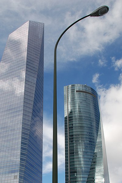 File:Torres de cristal en Madrid - panoramio.jpg