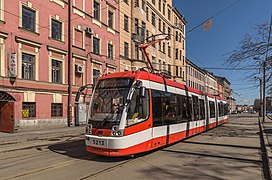 BKM-843 en la estación terminal "Repin Square"