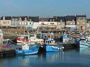 Bateaux de pêche dans le vieux port.