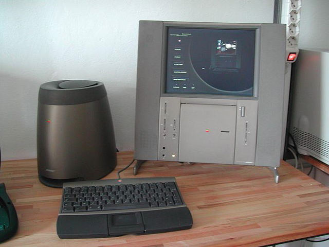 Twentieth Anniversary Macintosh - Wikipedia