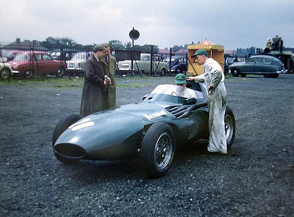 The winning Vanwall, VW5, before the start of the race. It was shared by Tony Brooks and Stirling Moss, who both played a part in scoring the construc