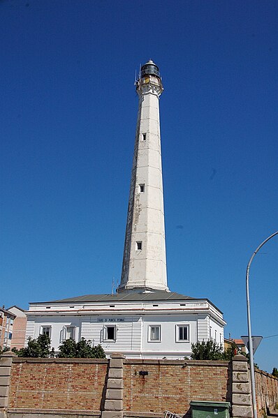 File:Vasto 2010 -Faro di Punta Penna- by-RaBoe-011.jpg