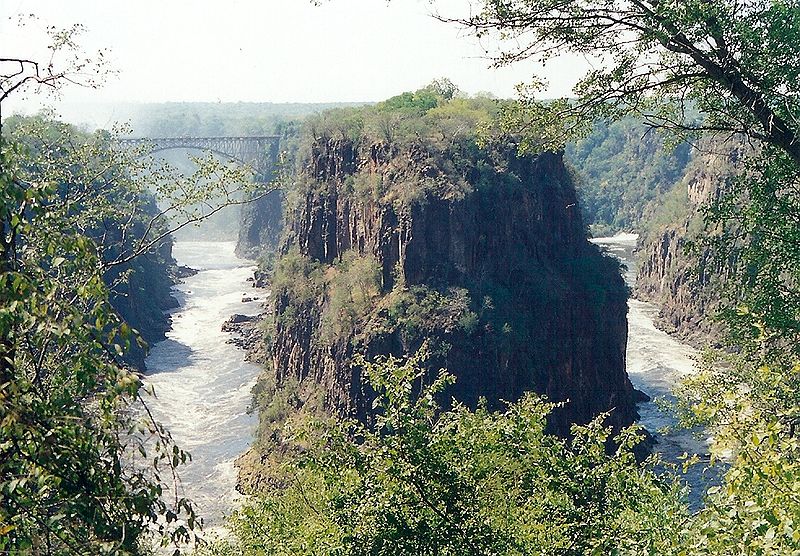 File:Victoria Falls gorge1.jpg