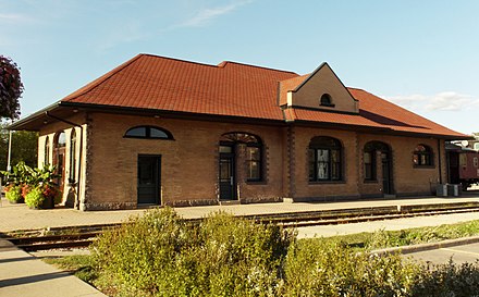 Waterloo Train Station (Regina Street)