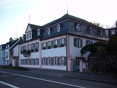 So kommt man zu Wormser Straße 65 mit den Öffentlichen - Mehr zum Ort Hier