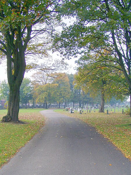 File:West Derby Cemetery 3.jpg