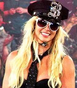 Britney Spears a Womanizer előadása közben