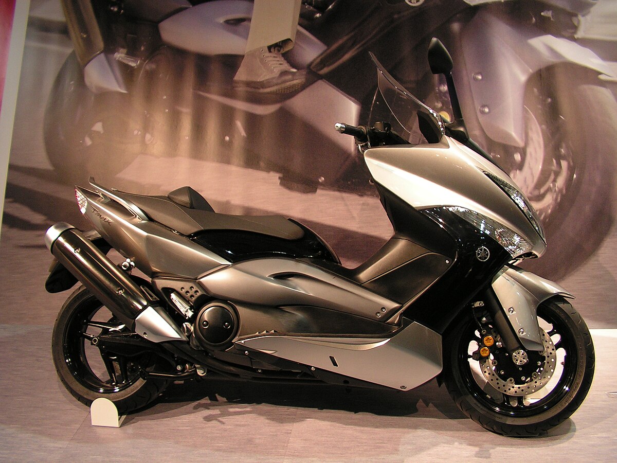 File:Yamaha Tmax 2007.jpg - Wikimedia Commons