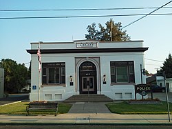 Knihovna Yreka Carnegie 2012-09-25 08-38-56.jpg