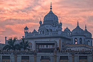 Samadhi of Ranjit Singh in Lahore, an example of Sikh architecture in Pakistan