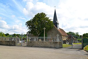 Église Saint-Julien et cimetière de La Lande-de-Lougé.jpg