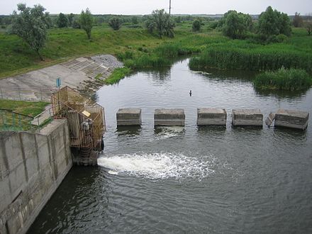 Харьковское водохранилище. Рогозянское водохранилище. Водосброс Шатское водохранилище. Киевские водосброс. Водосброс Карманского водохранилища.